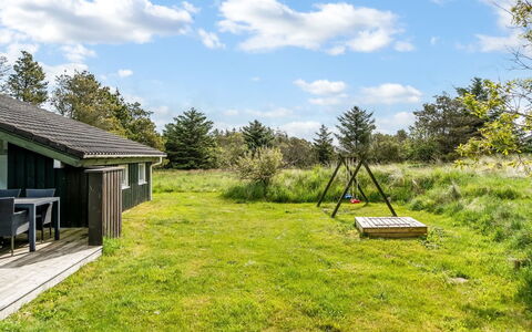 Aponi - 400M from the Sea: Grass, Grassland, Shrub, Land Lot, Cottage, Rural Area, Plain, Meadow, Groundcover