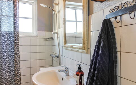 Fraþulf - 6Km from the Sea: Plumbing Fixture, Wall, Bathroom, Interior Design, Flooring, Floor, Bathroom Sink, Plumbing, Tap, Room