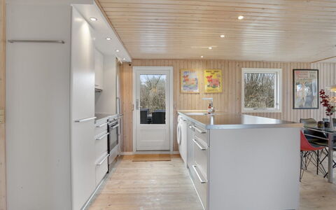 Sande - 450M from the Sea: House, Home, Door, Roof, Cottage, Estate, Garden, Shade, Siding, Yard