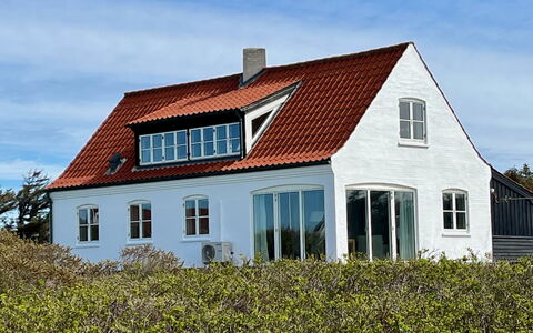 Nantje - 125M from the Sea: Cottage, Home, House, Roof, Porch, Estate, Siding, Garden Buildings, Farmhouse, Yard