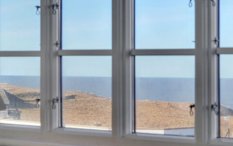 Nantje - 125M from the Sea: Sea, Glass, Sunlight, Ocean, Daylighting, Coast, Shade, Bay