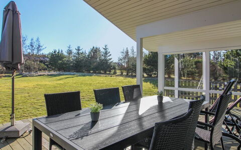 Nynke - 600M from the Sea: Roof, House, Land Lot, Home, Cottage, Estate, Garden Buildings, Shade, Log Cabin, Landscaping