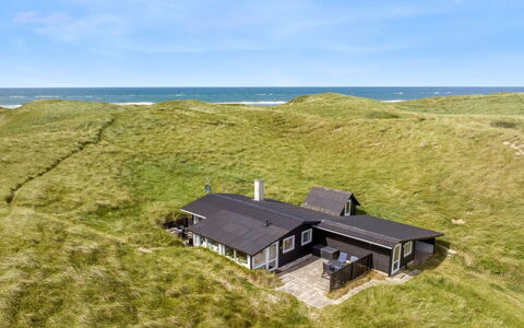 Fromer - 50M from the Sea: Building, House, Window, Home, Roof, Residential Area, Shrub, Cottage, Land Lot