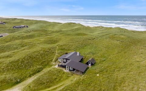 Fromer - 50M from the Sea: Building, House, Window, Home, Roof, Residential Area, Shrub, Cottage, Land Lot