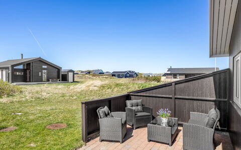Loryleimis - 300M from the Sea: House, Home, Door, Roof, Cottage, Estate, Garden, Shade, Siding, Yard