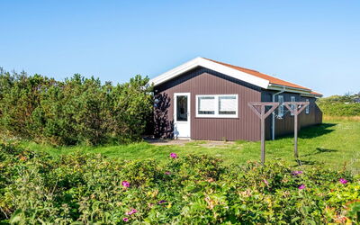 Loryleimis - 300M from the Sea
