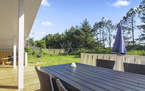 Eden - 800M from the Sea: 