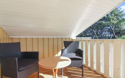 Eden - 800M from the Sea