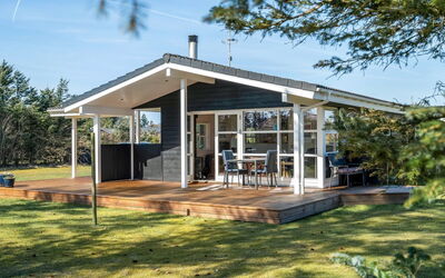 Troels - 750M from the Sea
