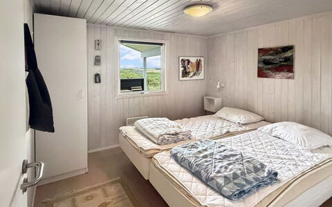 Steffenie - 400M from the Sea: Wood, Home, Bedroom, Bed, Bed Frame, Bedding, Design, Hardwood, Bed Sheet, Daylighting