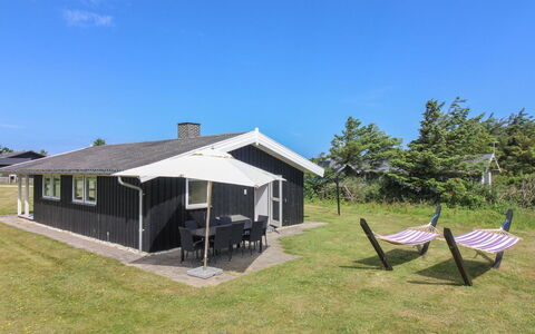 Alberga - 700M from the Sea: Wood, House, Cottage, Home, Roof, Rural Area, Siding, Log Cabin, Garden Buildings, Hardwood