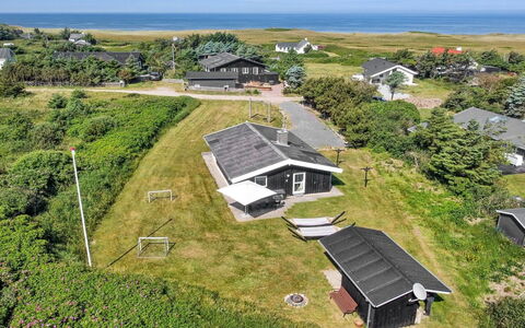 Alberga - 700M from the Sea: Wood, House, Cottage, Home, Roof, Rural Area, Siding, Log Cabin, Garden Buildings, Hardwood
