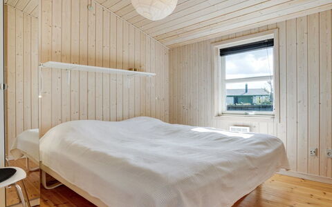 Bertil - 400M from the Sea: Shrub, Cottage, Home, Shade, Groundcover, Garden, Yard, Backyard, Garden Buildings, Lawn