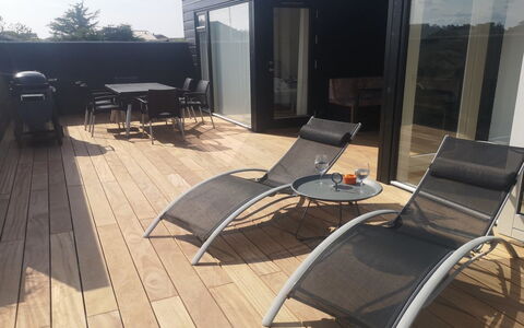 Darla - 375M from the Sea: Wood, Flooring, Interior Design, Floor, Furniture, Wood Flooring, Room, Ceiling, Wood Stain, Hardwood
