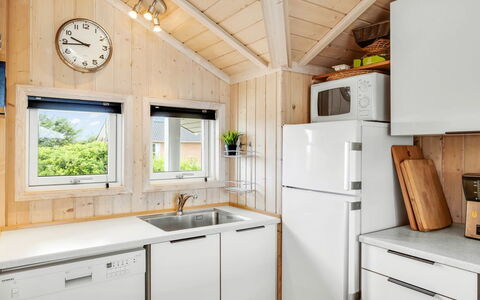 Kiran - 200M from the Sea: Wood, Kitchen, Kitchen Appliance, Major Appliance, Home Appliance, Room, Ceiling, Wood Stain, Hardwood, Countertop