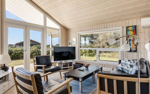 Söhnke - 400M from the Sea: Wood, Home, House, Door, Cottage, Porch, Siding, Hardwood, Deck, Wood Stain