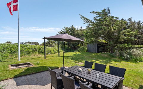 Marit - 150M from the Sea: Plant Community, Sunlight, Herbaceous Plant, Garden, Plantation, Agriculture, Farm
