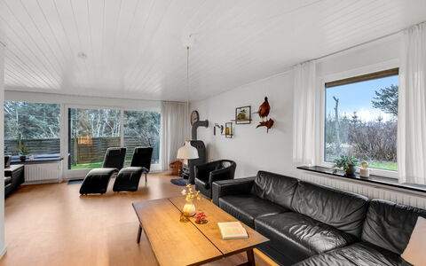 Urho - 500M from the Sea: Interior Design, Flooring, Couch, Wood, Ceiling, Floor, Living Room, Furniture, Wood Flooring, Home