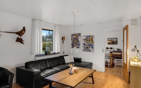 Urho - 500M from the Sea: Wall, Interior Design, Furniture, Couch, Wood, Flooring, Living Room, Ceiling, Floor, Home