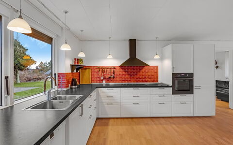 Urho - 500M from the Sea: Kitchen, Countertop, Kitchen Appliance, Cabinetry, Flooring, Interior Design, Major Appliance, Kitchen Stove, Kitchen Sink, Ceiling