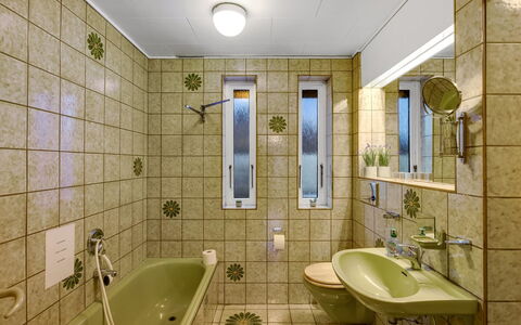Urho - 500M from the Sea: Bathroom Sink, Bathroom, Interior Design, Plumbing Fixture, Wall, Flooring, Floor, Sink, Tap, Ceiling