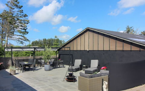 Urho - 500M from the Sea: Shade, Composite Material, Outdoor Furniture, Courtyard, Garden, Concrete, Chair, Yard, Landscaping, Patio