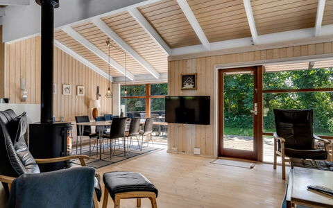 Paulette - 450M from the Sea: Interior Design, Flooring, Wood, Furniture, Floor, Ceiling, Wood Flooring, Room, Living Room, Home