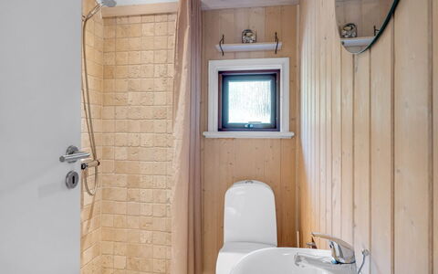 Paulette - 450M from the Sea: Wall, Wood, Flooring, Floor, Plumbing Fixture, Interior Design, Ceiling, Room, Toilet, Bathroom