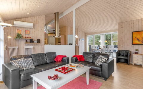 Beeke - 1.4Km from the Sea: Wood, Home, Furniture, Ceiling, Living Room, Cottage, Hardwood, Couch, Wood Stain
