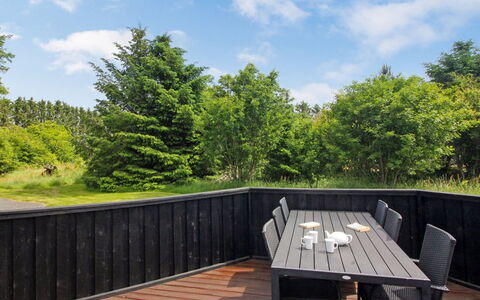 Beeke - 1.4Km from the Sea: Wood, Hardwood, Plank, Composite Material, Deck, Wood Stain, Wood Flooring, Backyard, Outdoor Furniture, Garden