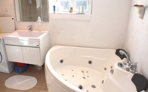 Norman - 150M from the Sea: Bathroom, Plumbing Fixture, Bathtub, Interior Design, Tap, Sink, Flooring, Bathroom Sink, Floor, Plumbing