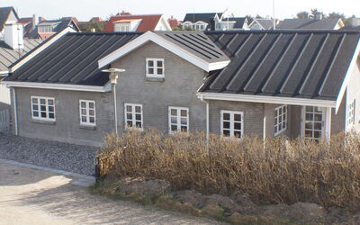 Norman - 150M from the Sea