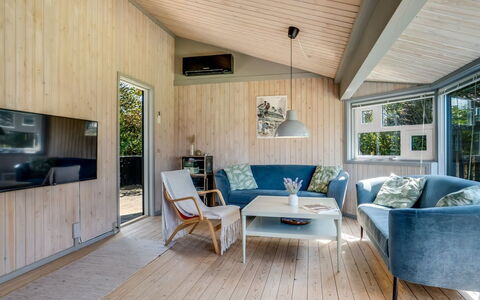 Lazorka - 450M from the Sea: Wood, Interior Design, Flooring, Ceiling, Floor, Furniture, Home, Living Room, Couch, Room