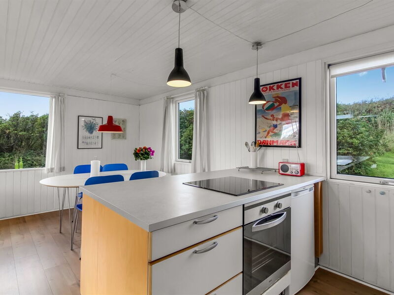 Violeta - 250M from the Sea