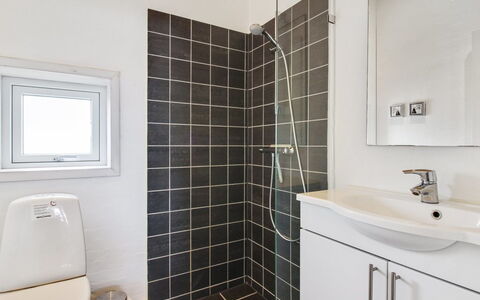 Anett - 400M from the Sea: Wall, Flooring, Plumbing Fixture, Bathroom, Interior Design, Floor, Toilet Seat, Toilet, Ceiling, Lighting