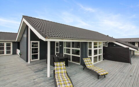Anett - 400M from the Sea: Wood, Flooring, Interior Design, Floor, Furniture, Wood Flooring, Room, Ceiling, Wood Stain, Hardwood