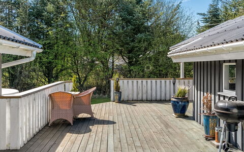 Elsemaria - 1.3Km from the Sea: Roof, House, Residential Area, Home, Estate, Cottage, Design