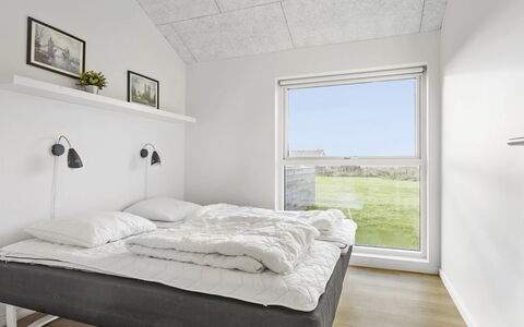 Kirsi - 1.6Km from the Sea: Wall, Bedroom, Ceiling, Interior Design, Bed, Flooring, Floor, Bed Sheet, Bedding, Apartment
