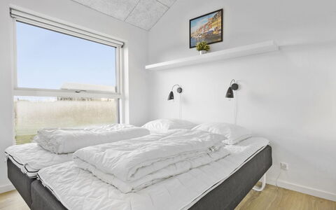 Kirsi - 1.6Km from the Sea: Bedroom, Bed, Bedding, Bed Sheet, Ceiling, Floor, Interior Design, Bed Frame, Linens, Room