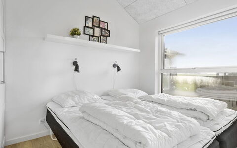 Kirsi - 1.6Km from the Sea: Bedroom, Bed, Bedding, Bed Sheet, Interior Design, Ceiling, Floor, Bed Frame, Apartment, Linens