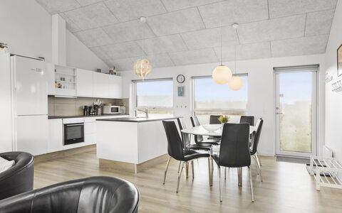 Kirsi - 1.6Km from the Sea: Ceiling, Interior Design, Flooring, Light Fixture, Floor, Apartment, Room, Wood Flooring, Living Room