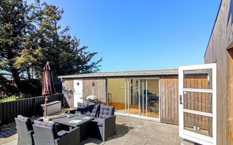 Daren - 600M from the Sea: Roof, House, Residential Area, Home, Estate, Cottage, Design