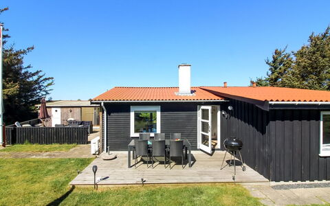 Daren - 600M from the Sea: Roof, House, Residential Area, Home, Estate, Cottage, Design