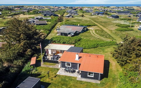 Daren - 600M from the Sea: Roof, House, Residential Area, Home, Estate, Cottage, Design