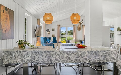 Hermine - 600M from the Sea: 