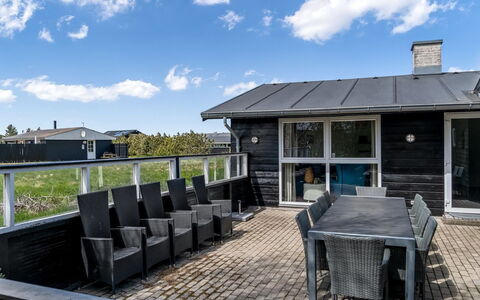 Hermine - 600M from the Sea: 
