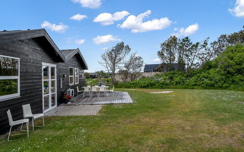 Hermine - 600M from the Sea: 