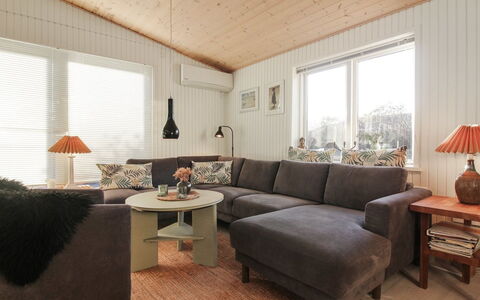 Habbo - 500M from the Sea: Furniture, Couch, Wood, Interior Design, Home, Living Room, House, Lighting, Apartment