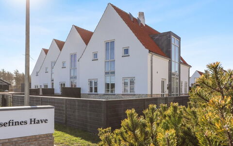 Thythulf - 550M from the Sea: Composite Material, Estate, Siding, Daylighting