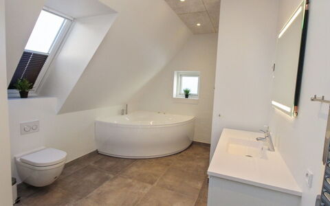 Halldis - 600M from the Sea: Plumbing Fixture, Flooring, Bathroom, Bathtub, Interior Design, Floor, Ceiling, Tap, Plumbing, Sink